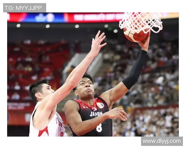 深入分析上海篮球队反击战术的特点与应用策略